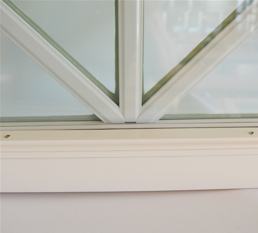 Spröjs in trä/alu alt 2